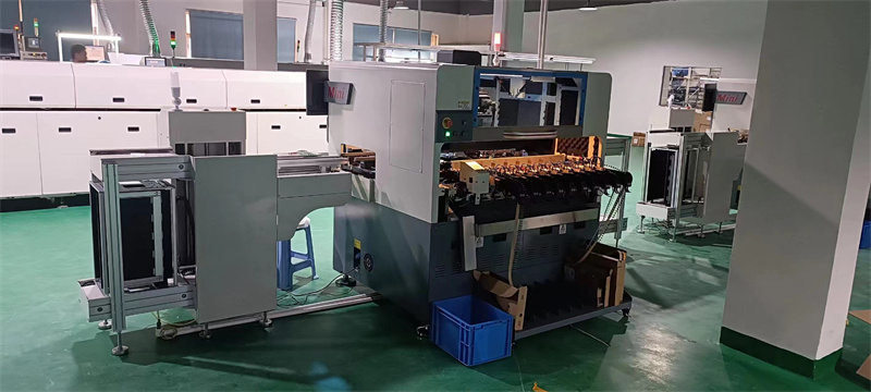 工業(yè)自動化浪潮：插件機(jī)在機(jī)器人制造領(lǐng)域的應(yīng)用與前景